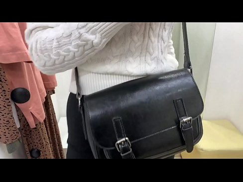 ❤️ Masturbasi umum tina jalang ngora FeralBerry sareng dildo di kamar pas ❤ porno dina pornosu.tvmarket.top ❌️❤